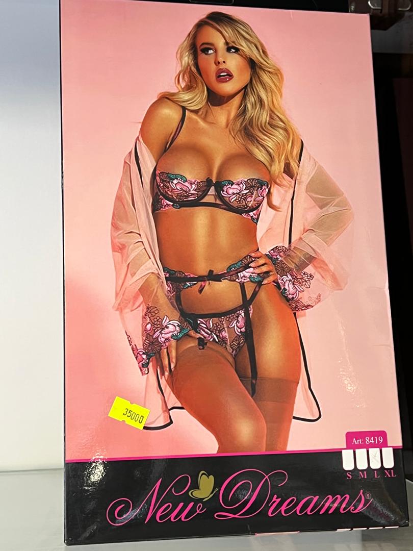 Ensemble lingerie + cape — New Dreams