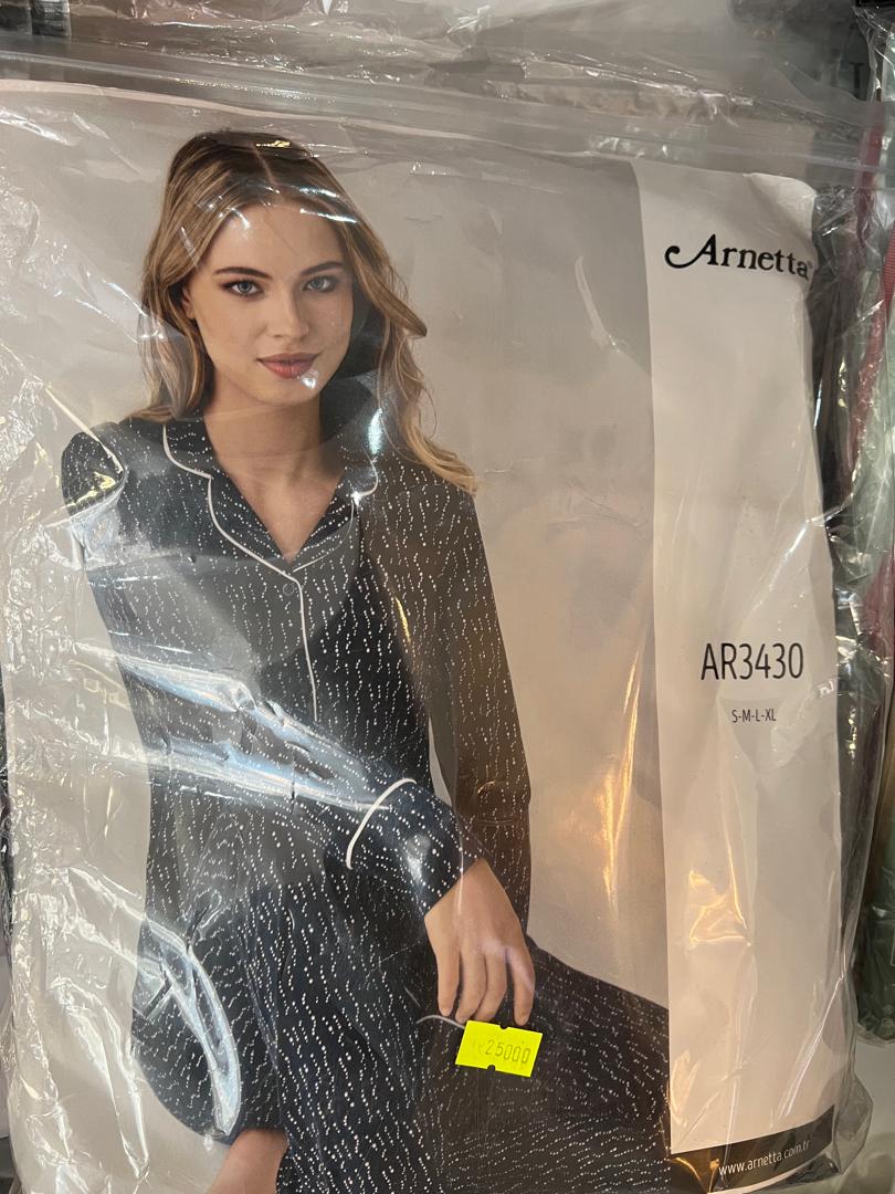 Chemise de nuit longue manches longues — Arnetta